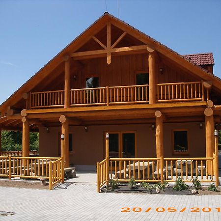 Penzion U Fábů Lednice Exterior foto